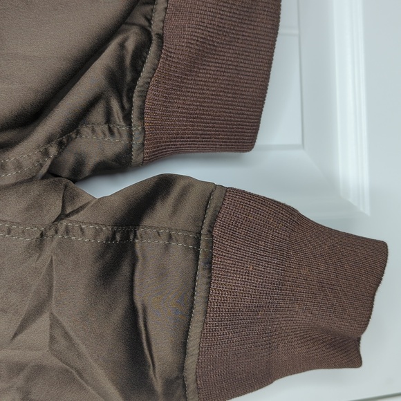 NWOT Olivaceous bomber jacket green with embroidered flowers - Picture 8 of 12